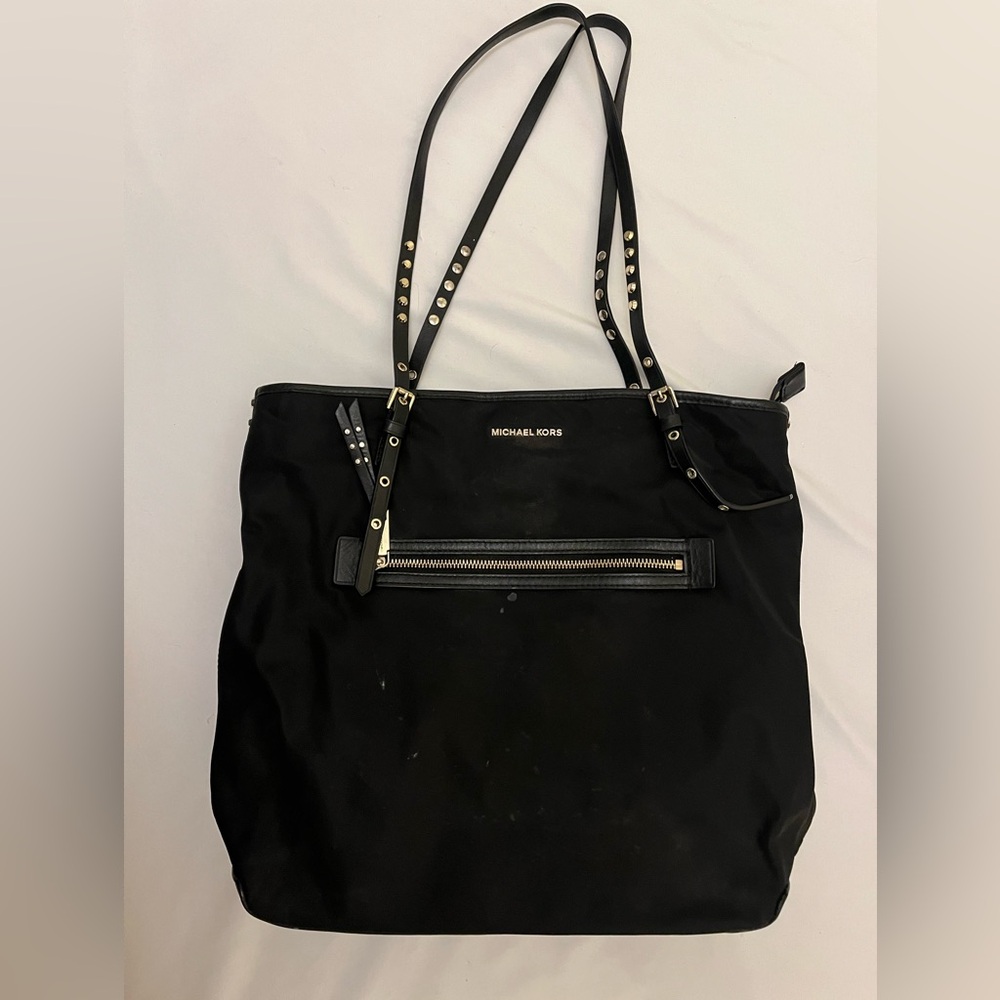 MICHEAL KORS Lelia Large Nylon Tote Bag - Black